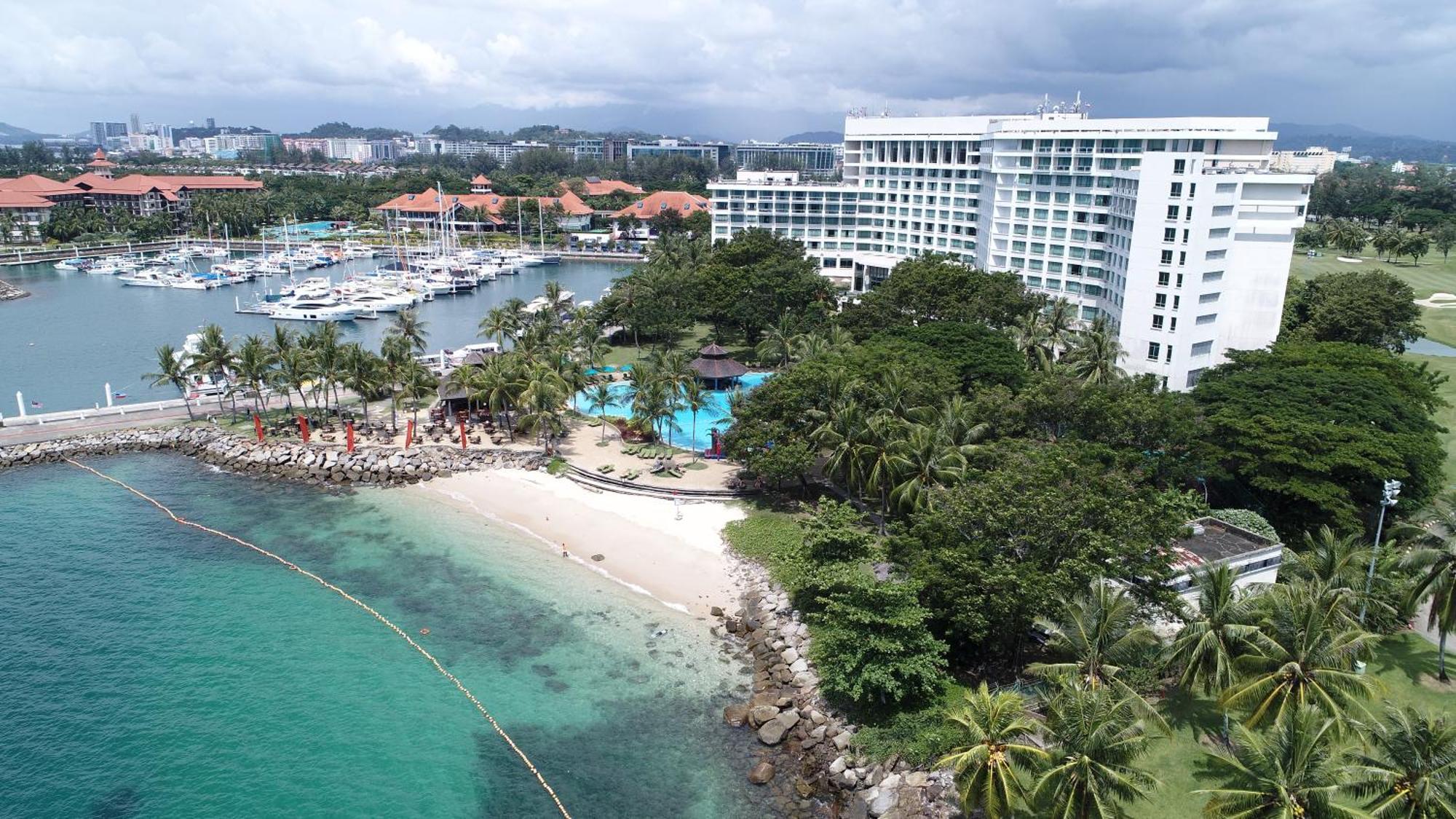 The Pacific Sutera Hotel Kota Kinabalu Kültér fotó Marina Bay, with Marina East Marina Club, Marina East Marina Village, Marina East Marina Marina, Marina East Marina Marina East Marina East Marina East Marina East Marina East Marina East Marina East Marina East Marina East Marina East Marina East Ma